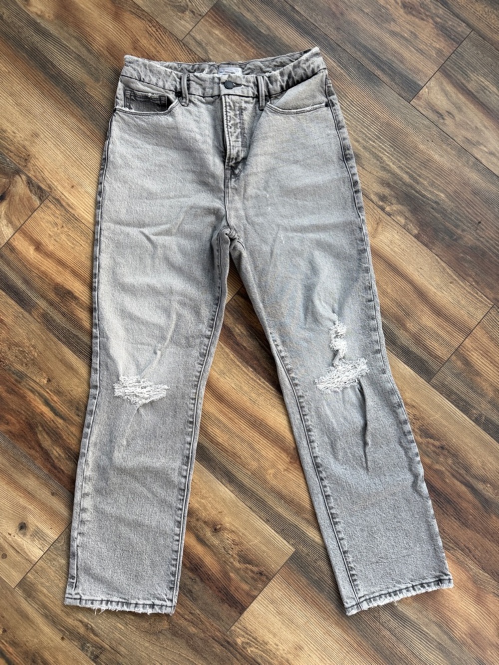 Good American Gray Distressed Boyfriend Jeans